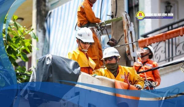 Featured image for: TP. Hồ Chí Minh yêu cầu tăng cường quản lý và tuân thủ pháp luật về an toàn, vệ sinh lao động