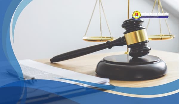 Featured image for: Việc làm ngành Luật: Cơ hội thế nào? Có đa dạng không? Dễ xin việc không?